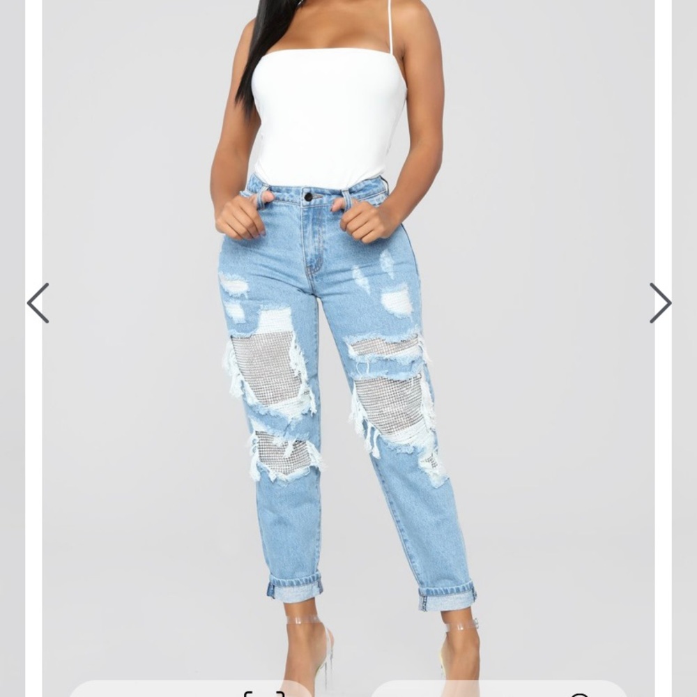 Fashion Nova ‘Best of You’ Boyfriend Jeans